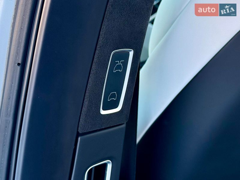 Внедорожник / Кроссовер Tesla Model X 2017 в Тернополе