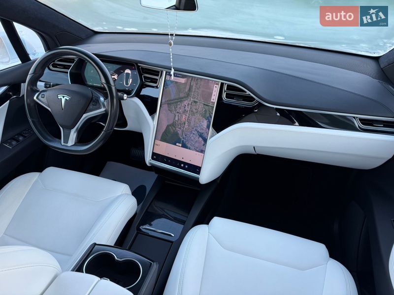 Внедорожник / Кроссовер Tesla Model X 2017 в Тернополе