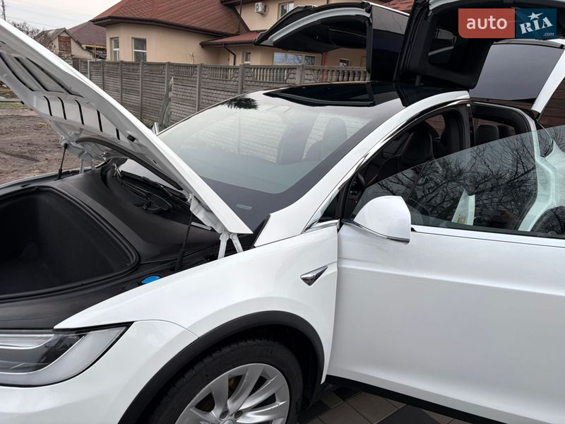 Внедорожник / Кроссовер Tesla Model X 2017 в Днепре