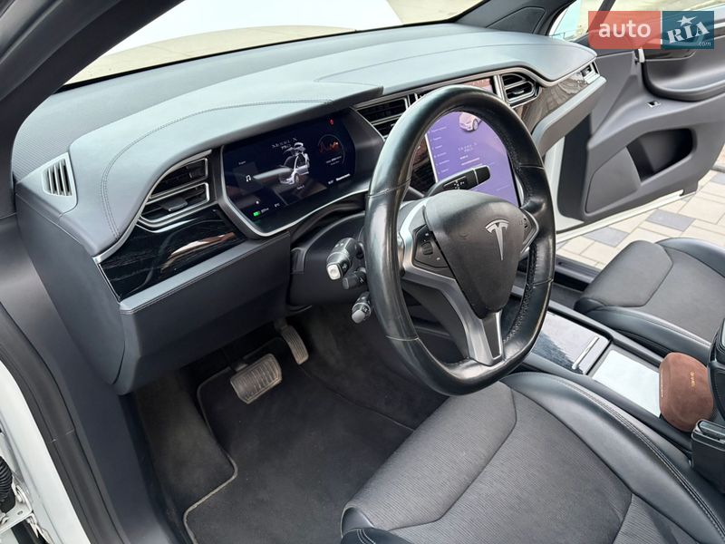 Внедорожник / Кроссовер Tesla Model X 2017 в Днепре