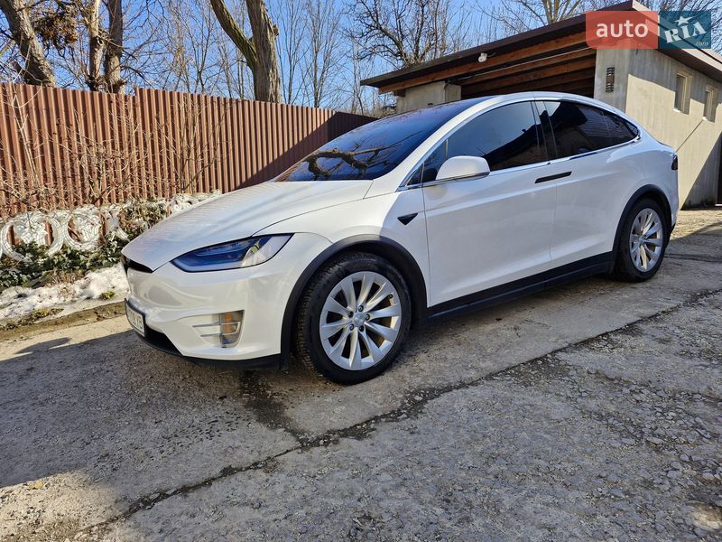 Внедорожник / Кроссовер Tesla Model X 2019 в Виннице