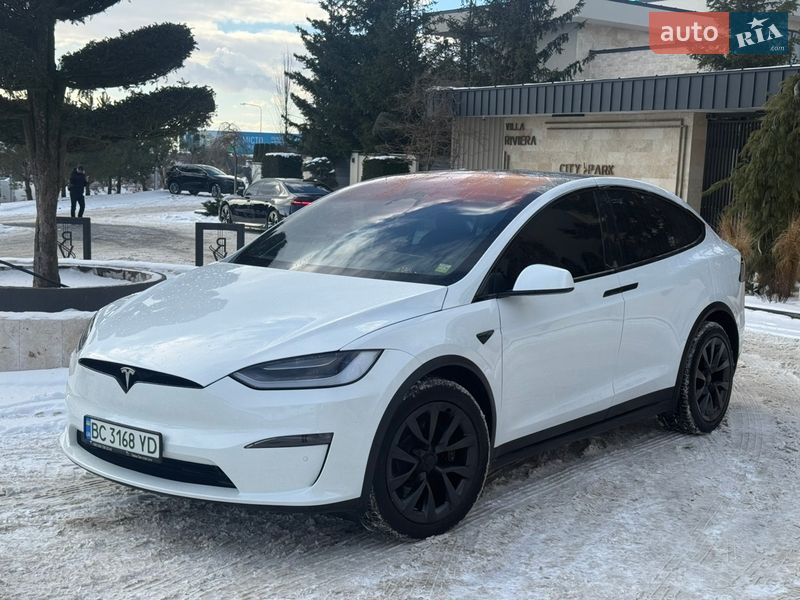 Tesla Model X 2022