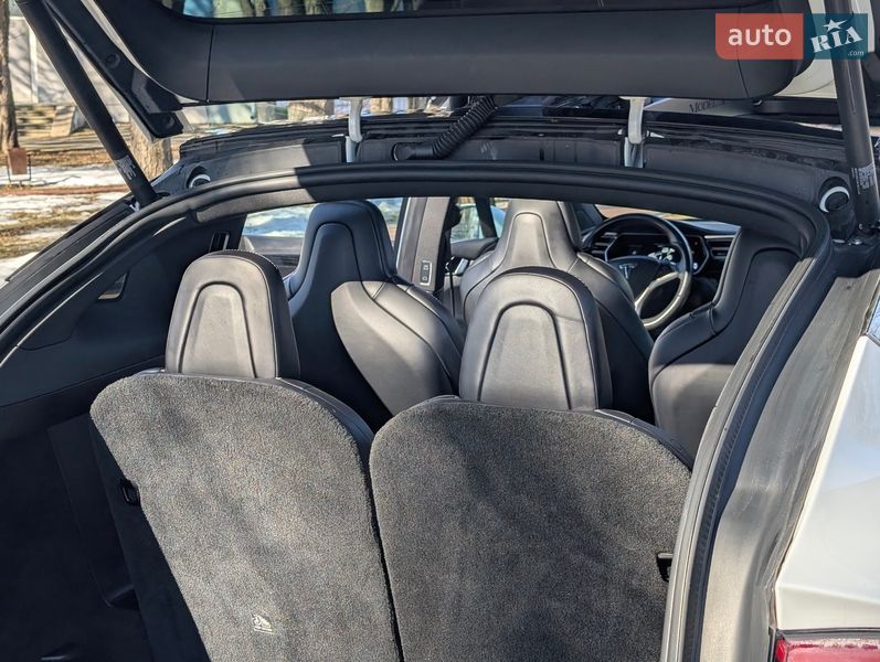 Позашляховик / Кросовер Tesla Model X 2017 в Києві