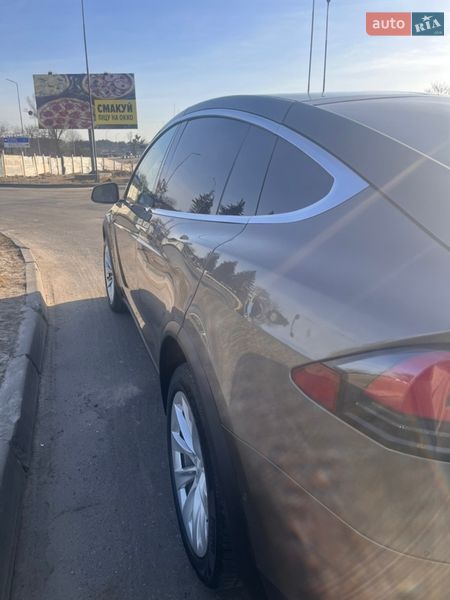 Позашляховик / Кросовер Tesla Model X 2016 в Бродах