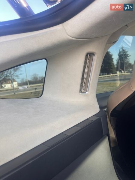 Позашляховик / Кросовер Tesla Model X 2016 в Бродах