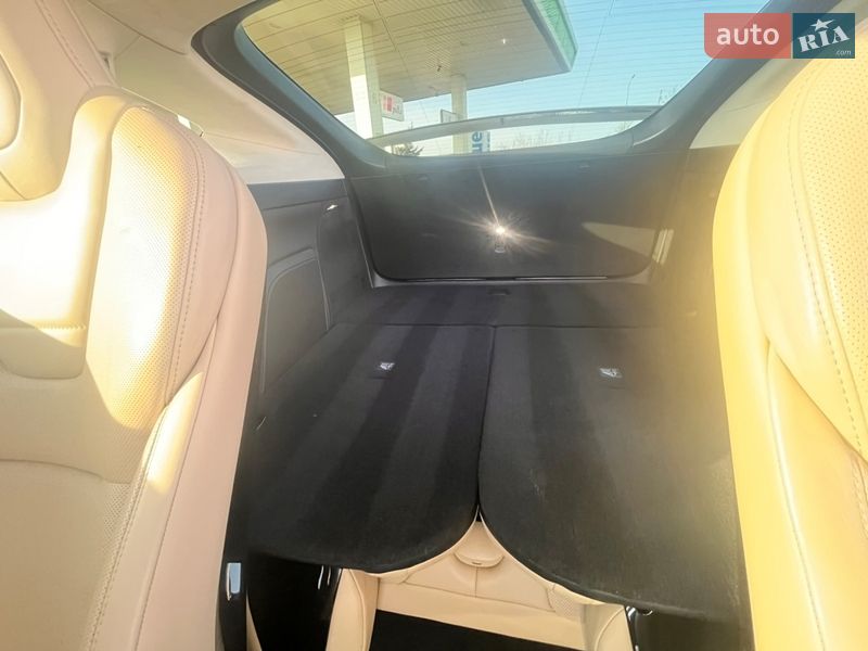 Позашляховик / Кросовер Tesla Model X 2016 в Бродах