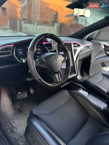 Позашляховик / Кросовер Tesla Model X 2018 в Івано-Франківську