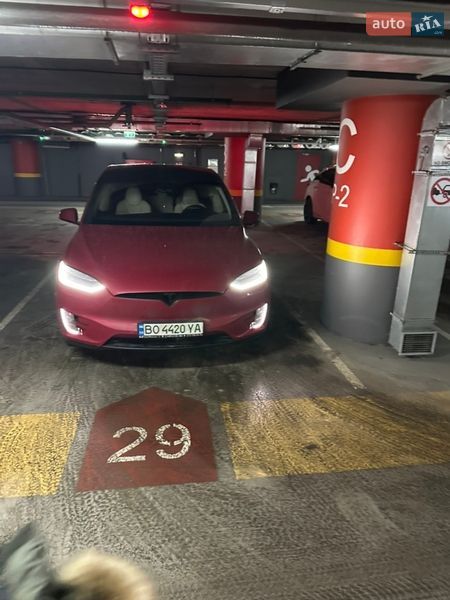 Позашляховик / Кросовер Tesla Model X 2019 в Києві