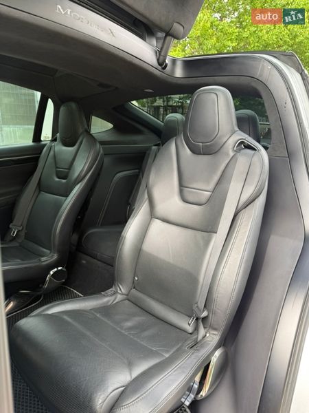 Внедорожник / Кроссовер Tesla Model X 2016 в Чернигове
