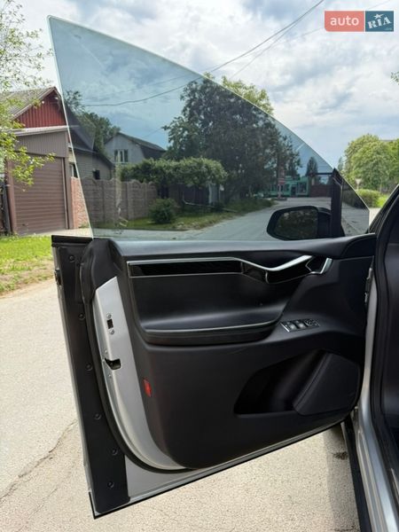 Внедорожник / Кроссовер Tesla Model X 2016 в Чернигове