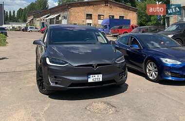 Позашляховик / Кросовер Tesla Model X 2016 в Білій Церкві