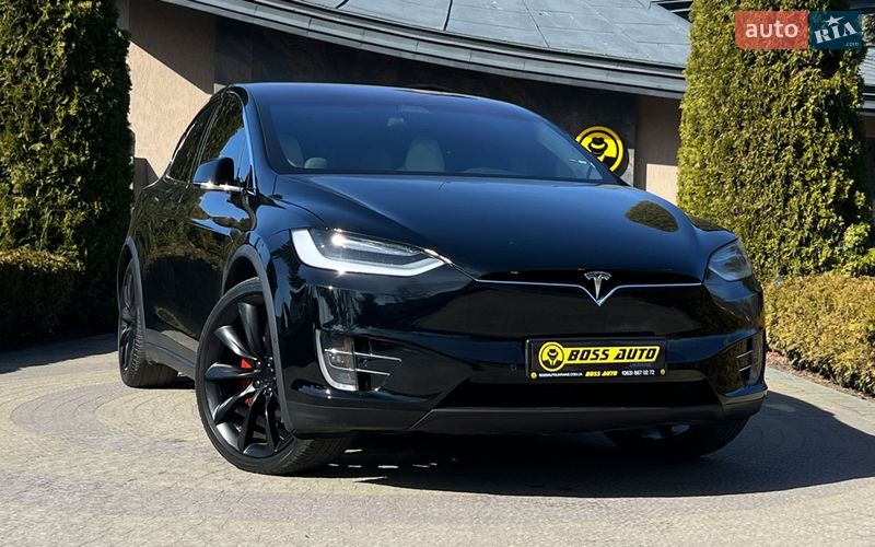 Позашляховик / Кросовер Tesla Model X 2019 в Львові