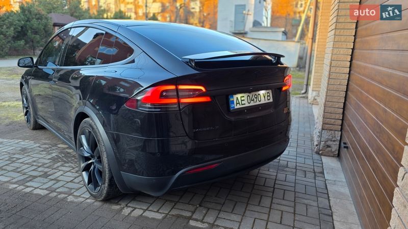 Внедорожник / Кроссовер Tesla Model X 2017 в Кривом Роге