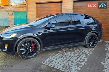Внедорожник / Кроссовер Tesla Model X 2017 в Кривом Роге