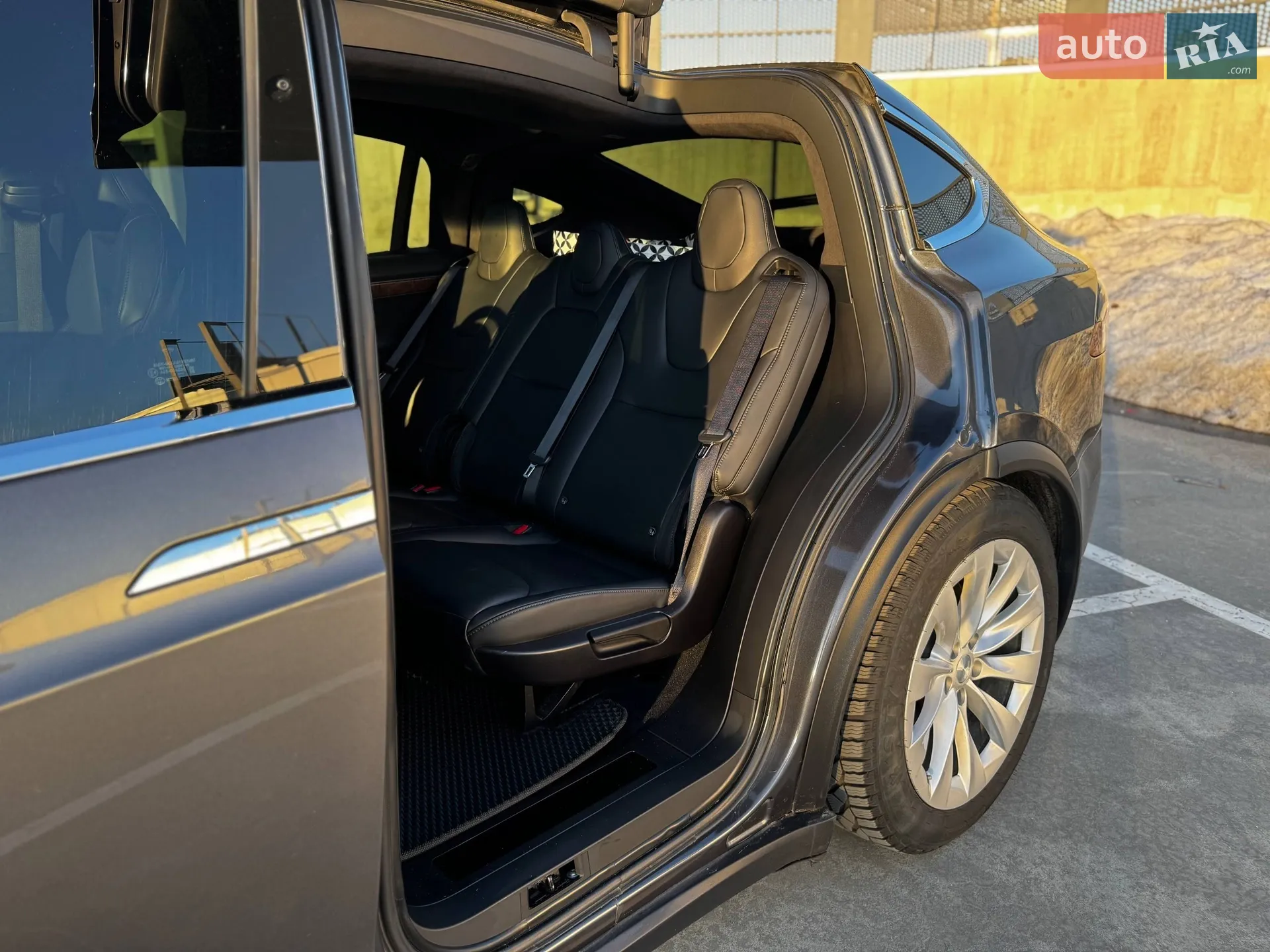 2020 Tesla Model X - мініатюра 27