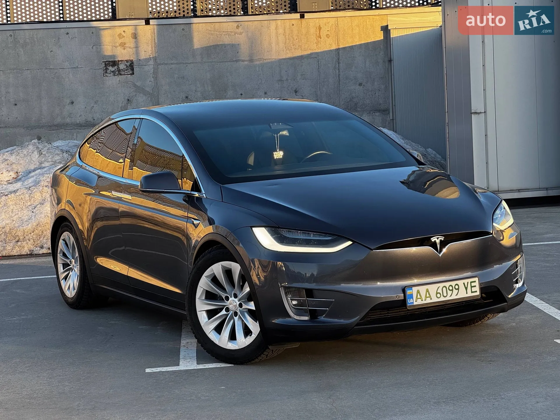 2020 Tesla Model X - мініатюра 32