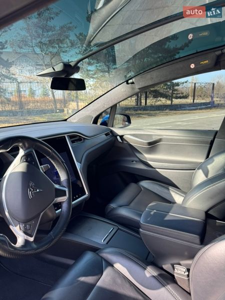 Внедорожник / Кроссовер Tesla Model X 2018 в Горишних Плавнях