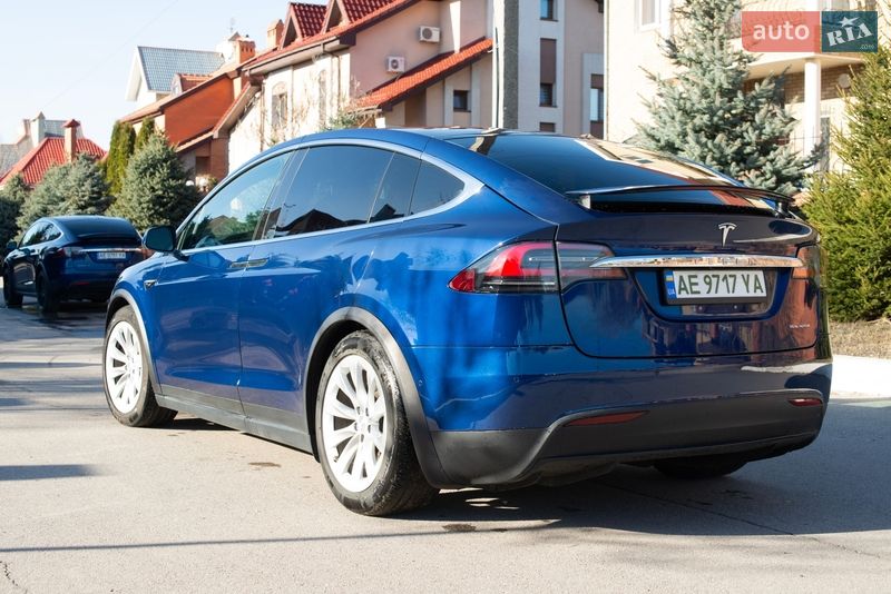 Позашляховик / Кросовер Tesla Model X 2020 в Дніпрі
