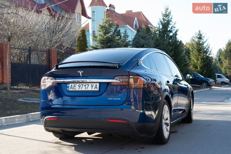 Позашляховик / Кросовер Tesla Model X 2020 в Дніпрі