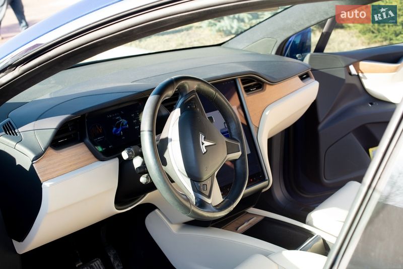 Позашляховик / Кросовер Tesla Model X 2020 в Дніпрі