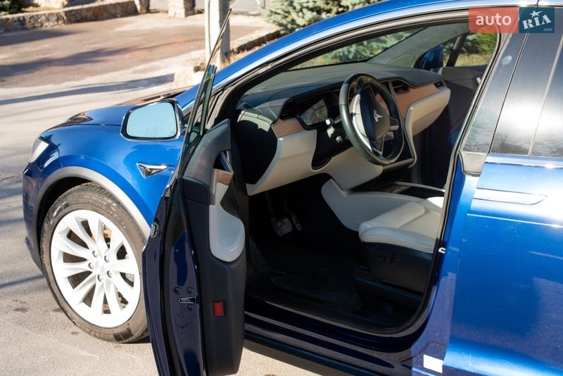 Позашляховик / Кросовер Tesla Model X 2020 в Дніпрі