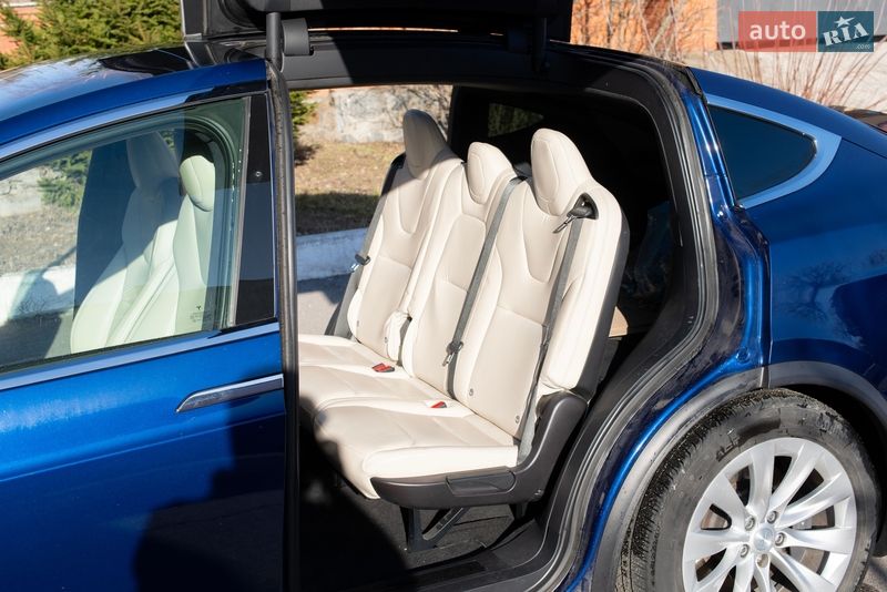 Позашляховик / Кросовер Tesla Model X 2020 в Дніпрі