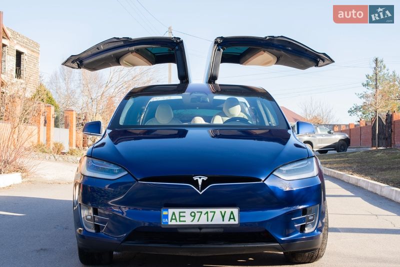 Позашляховик / Кросовер Tesla Model X 2020 в Дніпрі