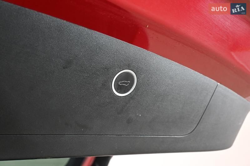 Внедорожник / Кроссовер Tesla Model X 2017 в Тернополе