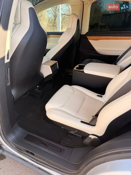 Внедорожник / Кроссовер Tesla Model X 2018 в Житомире