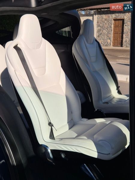 Внедорожник / Кроссовер Tesla Model X 2016 в Харькове