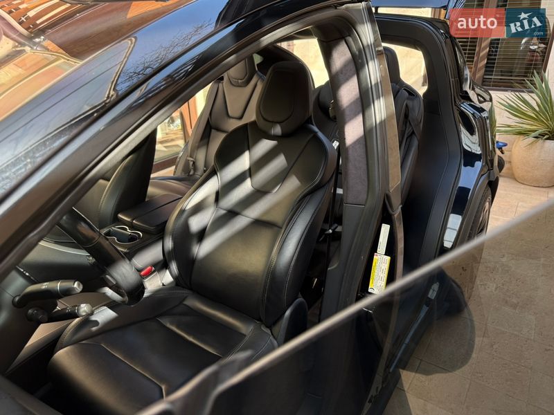 Внедорожник / Кроссовер Tesla Model X 2018 в Одессе