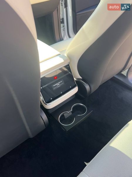 Позашляховик / Кросовер Tesla Model X 2024 в Києві фото 62 Позашляховик / Кросовер Tesla Model X 2024 в Києві