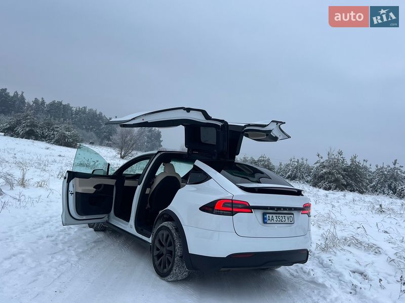 Позашляховик / Кросовер Tesla Model X 2024 в Києві фото 31 Позашляховик / Кросовер Tesla Model X 2024 в Києві