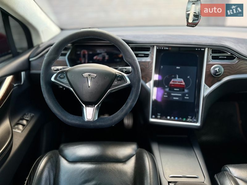 Внедорожник / Кроссовер Tesla Model X 2016 в Николаеве