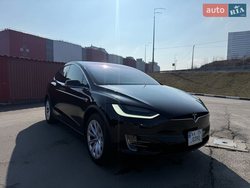 Позашляховик / Кросовер Tesla Model X 2019 в Києві
