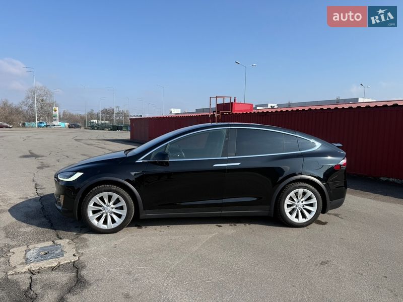 Позашляховик / Кросовер Tesla Model X 2019 в Києві
