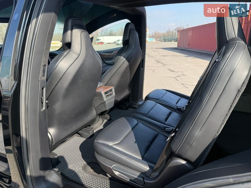 Позашляховик / Кросовер Tesla Model X 2019 в Києві