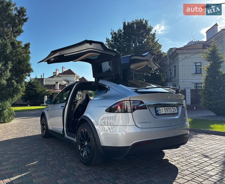 Позашляховик / Кросовер Tesla Model X 2016 в Одесі