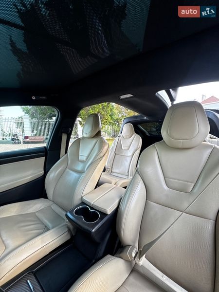 Позашляховик / Кросовер Tesla Model X 2016 в Одесі
