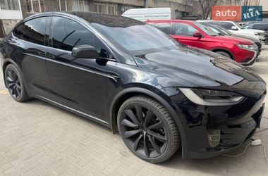 Позашляховик / Кросовер Tesla Model X 2018 в Миколаєві