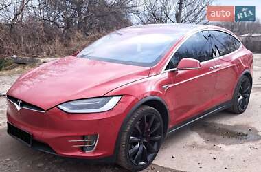Позашляховик / Кросовер Tesla Model X 2016 в Києві
