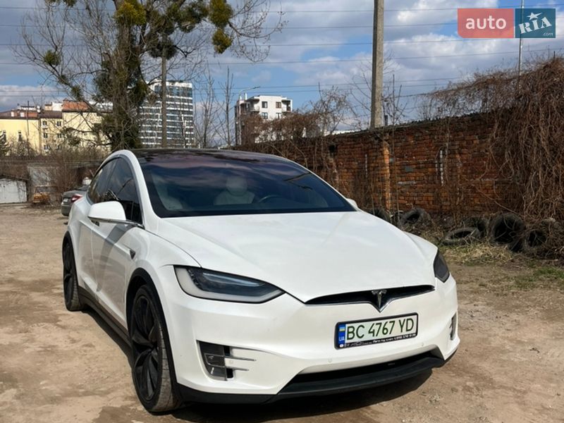 Позашляховик / Кросовер Tesla Model X 2016 в Львові фото 4 Позашляховик / Кросовер Tesla Model X 2016 в Львові