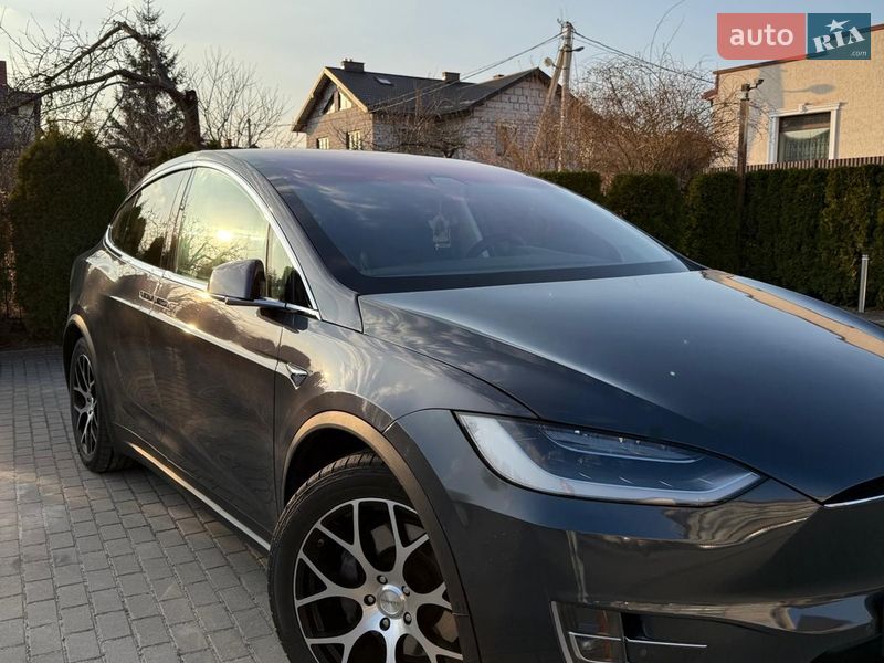 Позашляховик / Кросовер Tesla Model X 2018 в Львові фото Позашляховик / Кросовер Tesla Model X 2018 в Львові