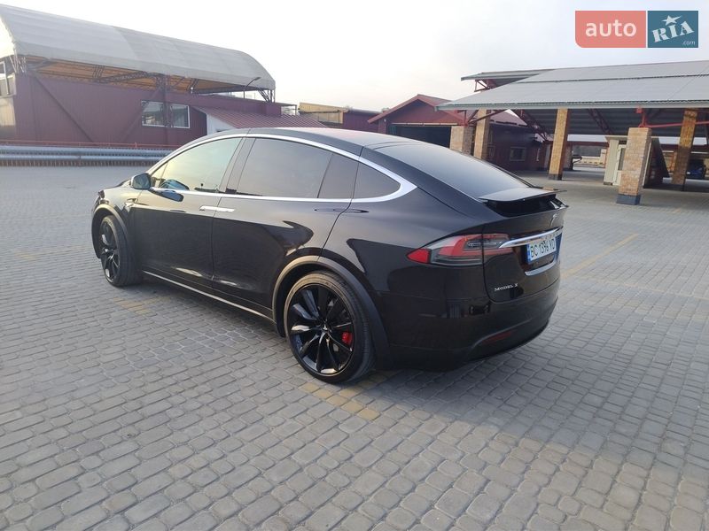 Позашляховик / Кросовер Tesla Model X 2016 в Львові фото 3 Позашляховик / Кросовер Tesla Model X 2016 в Львові