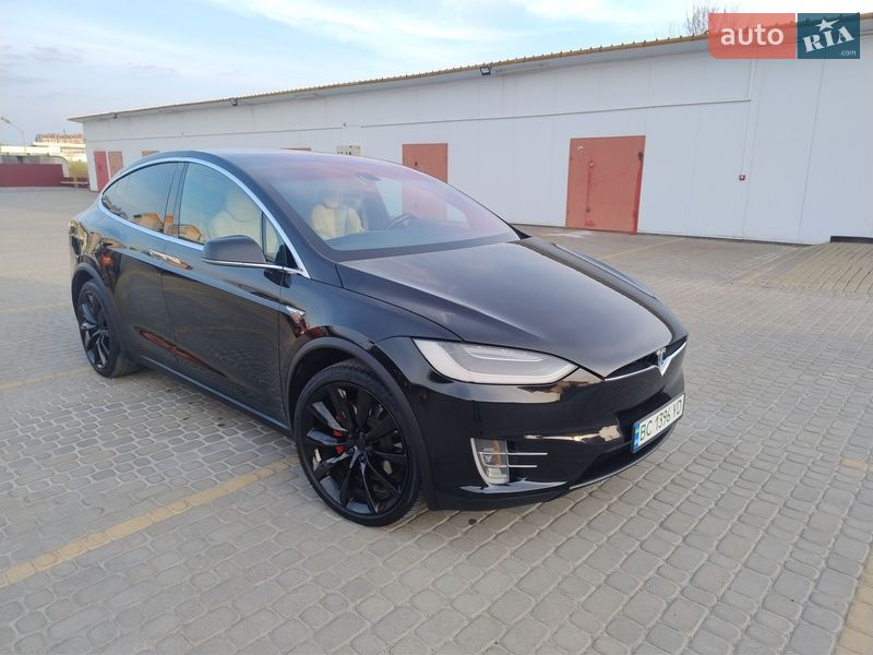 Позашляховик / Кросовер Tesla Model X 2016 в Львові фото 2 Позашляховик / Кросовер Tesla Model X 2016 в Львові
