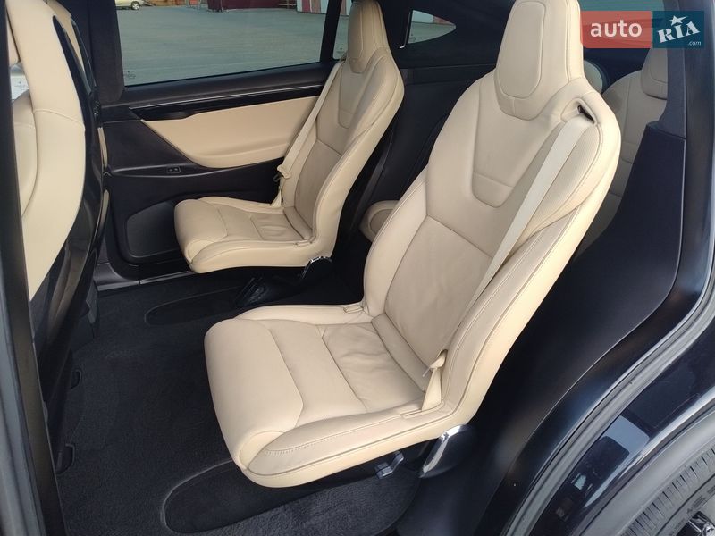 Позашляховик / Кросовер Tesla Model X 2016 в Львові фото 17 Позашляховик / Кросовер Tesla Model X 2016 в Львові