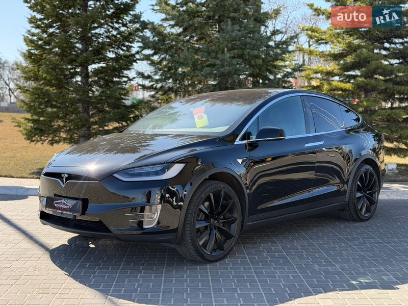 Tesla Model X 2020