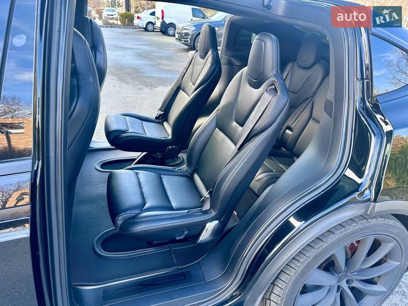 Внедорожник / Кроссовер Tesla Model X 2019 в Днепре фото 20 Внедорожник / Кроссовер Tesla Model X 2019 в Днепре