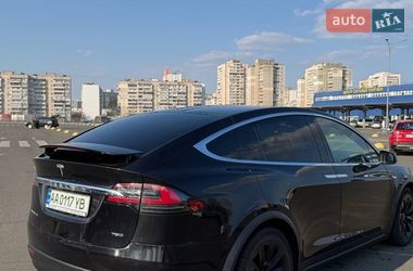 Позашляховик / Кросовер Tesla Model X 2016 в Києві