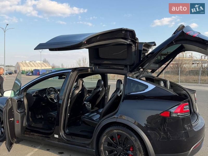 Внедорожник / Кроссовер Tesla Model X 2016 в Киеве